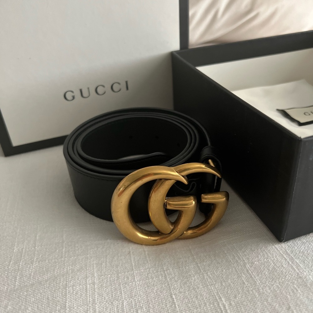 Gucci Black Leather Belt with Gold GG Buckle
